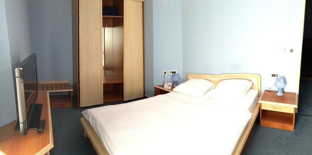 Hotel Riva Kastela With Swimming Pool Экстерьер фото